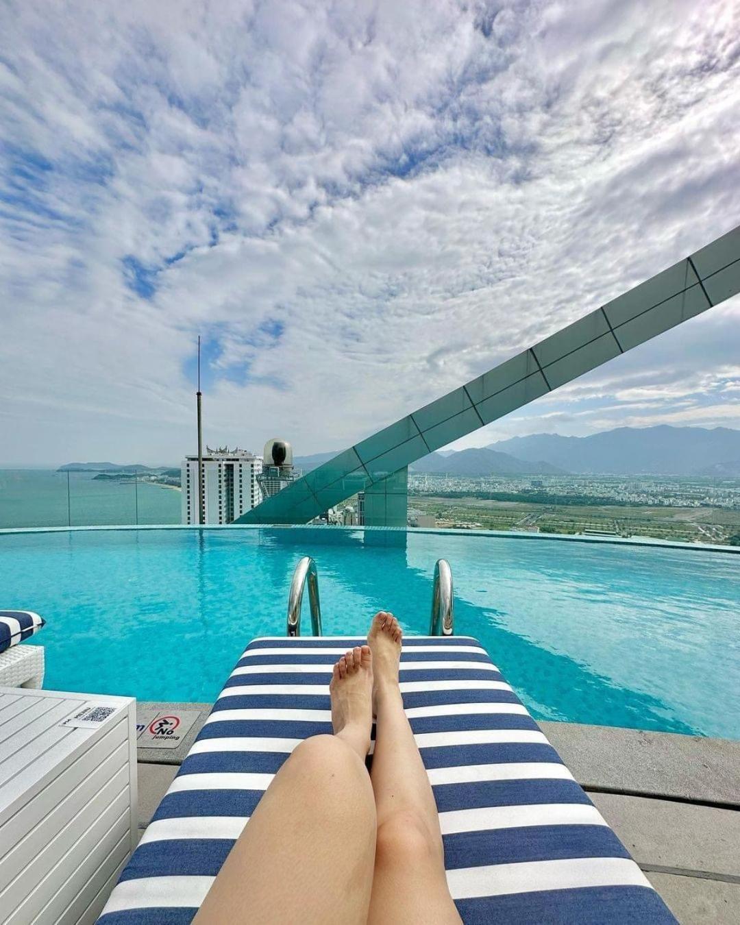 Отель Panorama Luxury Beach Нячанг Экстерьер фото